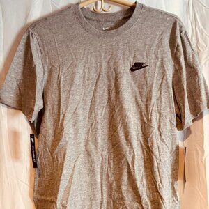 Nike Men’s Sportswear Club Tee Grey Medium